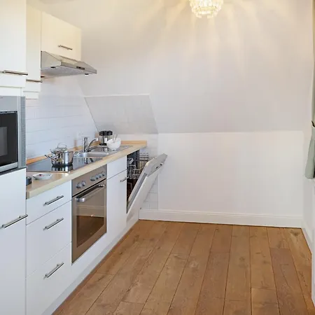 Westend Lejlighed List